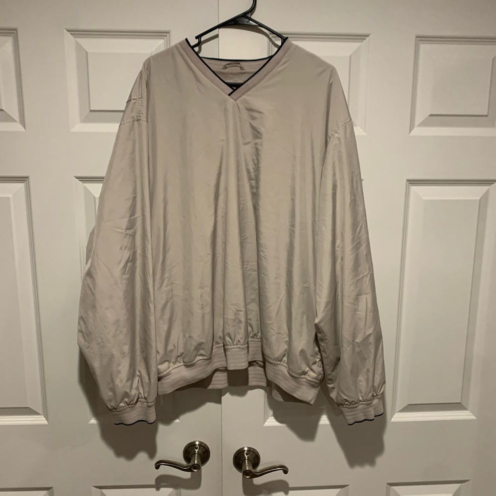 Izod Men's Light Gray V-Neck Windbreaker
